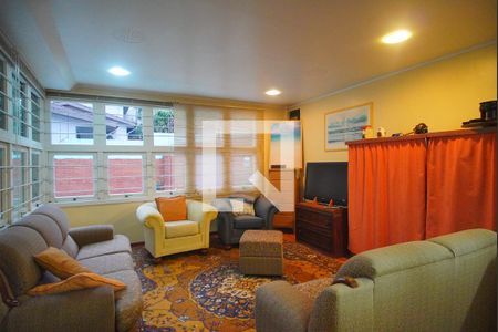 Casa à venda com 700m², 5 quartos e 3 vagas Casa à venda com 700m², 5 quartos e 3 vagasSala 3