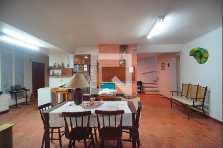 Casa à venda com 700m², 5 quartos e 3 vagas Casa à venda com 700m², 5 quartos e 3 vagasÁrea gourmet