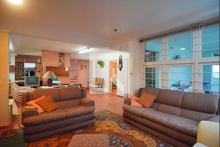 Casa à venda com 700m², 5 quartos e 3 vagas Casa à venda com 700m², 5 quartos e 3 vagasSala 3