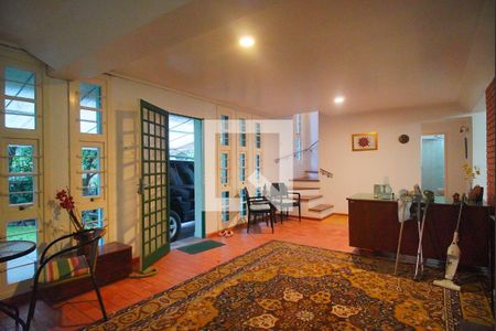 Casa à venda com 700m², 5 quartos e 3 vagas Casa à venda com 700m², 5 quartos e 3 vagasSala 4