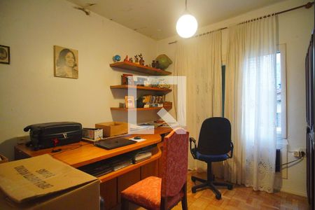 Casa à venda com 700m², 5 quartos e 3 vagas Casa à venda com 700m², 5 quartos e 3 vagasQuarto 1