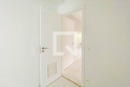 Apartamento à venda com 173m², 3 quartos e 3 vagas Apartamento à venda com 173m², 3 quartos e 3 vagasÁrea de Serviço