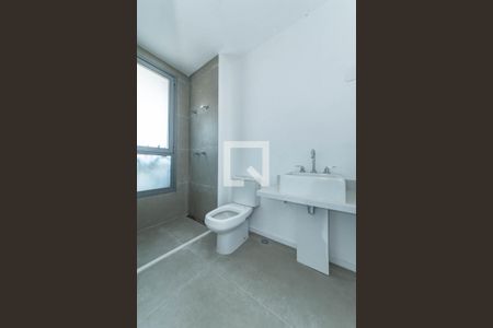 Apartamento à venda com 197m², 4 quartos e 3 vagas Apartamento à venda com 197m², 4 quartos e 3 vagasBanheiro da Suíte 2