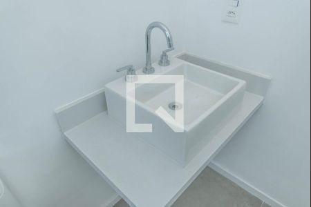 Apartamento à venda com 197m², 4 quartos e 3 vagas Apartamento à venda com 197m², 4 quartos e 3 vagasBanheiro da Suíte 2