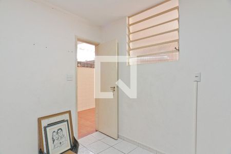 Casa à venda com 139m², 2 quartos e 2 vagasQuarto de Serviço