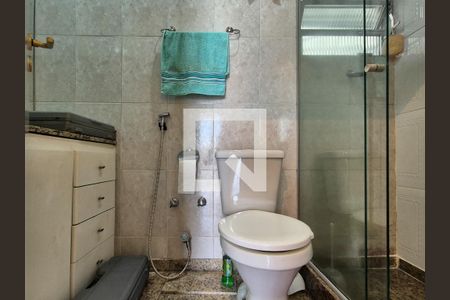 Apartamento à venda com 80m², 2 quartos e 1 vaga Apartamento à venda com 80m², 2 quartos e 1 vagaBanheiro social