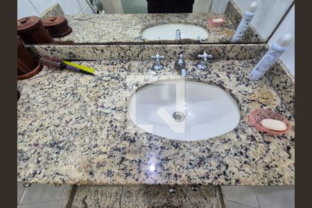 Apartamento à venda com 80m², 2 quartos e 1 vaga Apartamento à venda com 80m², 2 quartos e 1 vagaBanheiro da Suíte