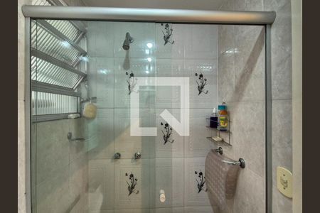 Apartamento à venda com 80m², 2 quartos e 1 vaga Apartamento à venda com 80m², 2 quartos e 1 vagaBanheiro social