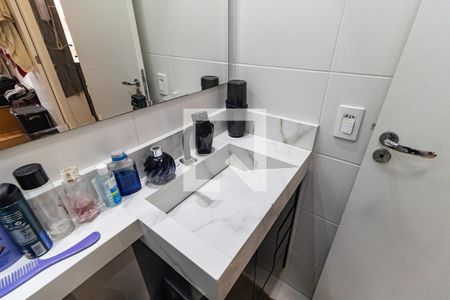 Apartamento à venda com 38m², 2 quartos e sem vaga Apartamento à venda com 38m², 2 quartos e sem vagaBanheiro