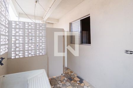 Casa para alugar com 80m², 2 quartos e sem vagaÁrea de serviço