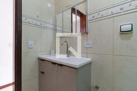 Casa à venda com 126m², 3 quartos e 2 vagasBanheiro