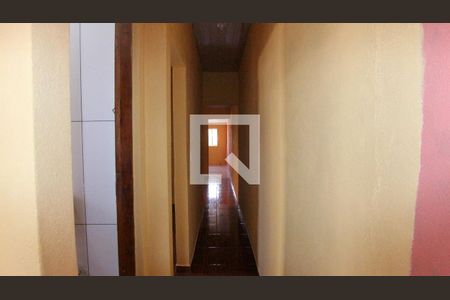 Casa à venda com 52m², 8 quartos e 2 vagasCorredor