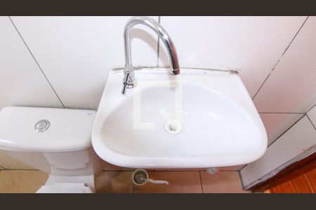 Casa à venda com 52m², 8 quartos e 2 vagasBanheiro 