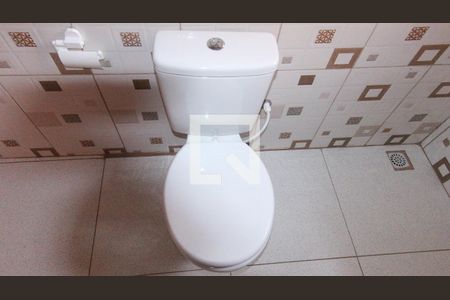 Casa à venda com 52m², 8 quartos e 2 vagasBanheiro da Suíte