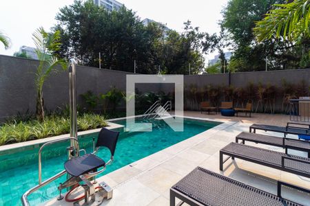 Studio à venda com 27m², 1 quarto e sem vaga Studio à venda com 27m², 1 quarto e sem vagaÁrea comum - Piscina