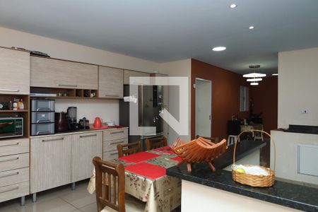 Casa à venda com 185m², 3 quartos e 2 vagasCozinha