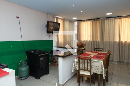 Casa à venda com 185m², 3 quartos e 2 vagasCozinha