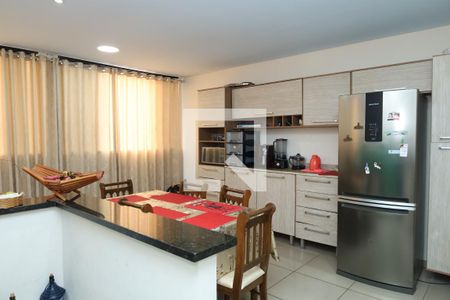 Casa à venda com 185m², 3 quartos e 2 vagasCozinha