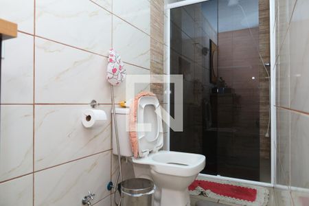 Casa à venda com 185m², 3 quartos e 2 vagasBanheiro quarto 1