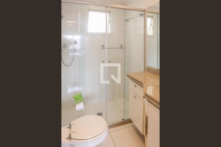 Apartamento à venda com 70m², 2 quartos e 1 vaga Apartamento à venda com 70m², 2 quartos e 1 vagaBanheiro da Suíte