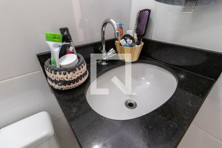 Casa de condomínio à venda com 127m², 3 quartos e 2 vagasBanheiro 2