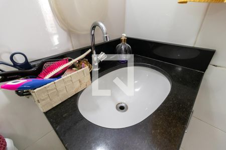 Casa de condomínio à venda com 127m², 3 quartos e 2 vagasBanheiro da Suíte