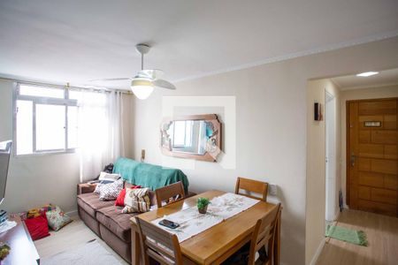 Sala de apartamento à venda com 3 quartos, 70m² em Cidade Ademar, Diadema