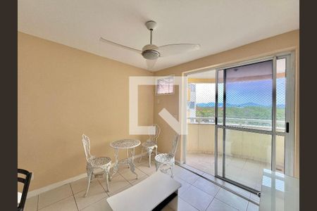 Sala de apartamento para alugar com 1 quarto, 43m² em Barra Olímpica, Rio de Janeiro