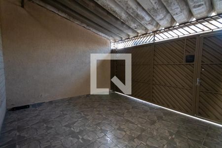 Casa à venda com 130m², 3 quartos e 2 vagas Casa à venda com 130m², 3 quartos e 2 vagasGaragem