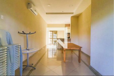 Apartamento à venda com 80m², 3 quartos e 1 vagaÁrea Comum - Salão de Festas