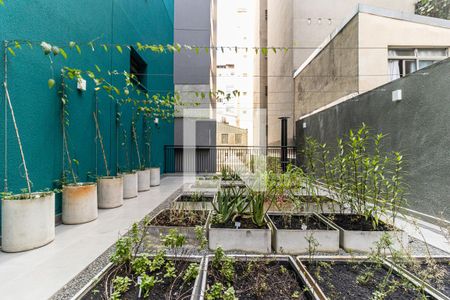 Apartamento à venda com 26m², 1 quarto e sem vaga Apartamento à venda com 26m², 1 quarto e sem vagaÁrea Comum - Horta Comunitária