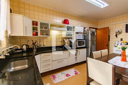 Apartamento para alugar com 120m², 3 quartos e 3 vagasCozinha