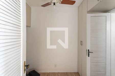 Apartamento à venda com 77m², 2 quartos e 2 vagasQuarto de Serviço