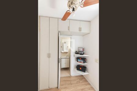 Apartamento à venda com 77m², 2 quartos e 2 vagasQuarto de Serviço