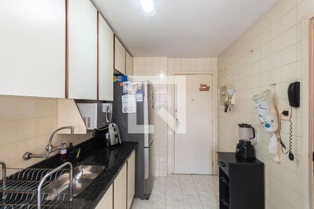 Apartamento à venda com 77m², 2 quartos e 2 vagasCozinha