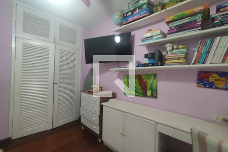 Casa à venda com 229m², 4 quartos e 3 vagas Casa à venda com 229m², 4 quartos e 3 vagas2º Pav - Quarto 2