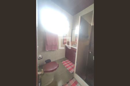 Casa à venda com 229m², 4 quartos e 3 vagas Casa à venda com 229m², 4 quartos e 3 vagas2º Pav - Banheiro Social
