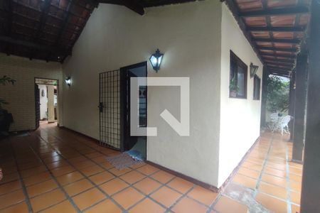 Casa à venda com 229m², 4 quartos e 3 vagas Casa à venda com 229m², 4 quartos e 3 vagasArea Externa