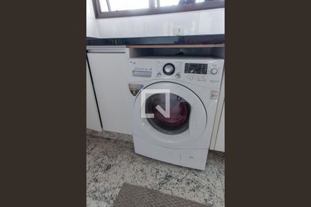 Apartamento à venda com 147m², 3 quartos e 2 vagas Apartamento à venda com 147m², 3 quartos e 2 vagasÁrea de Serviço