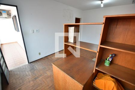 Casa à venda com 120m², 5 quartos e 2 vagasEdícula - Sala