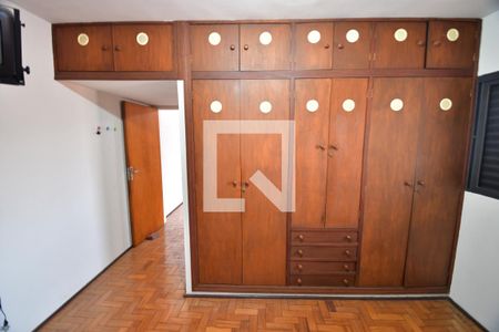 Casa à venda com 120m², 5 quartos e 2 vagasEdícula - Quarto 1 Suíte