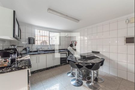 Casa à venda com 136m², 3 quartos e 2 vagas Casa à venda com 136m², 3 quartos e 2 vagasCozinha