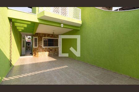 Casa à venda com 143m², 3 quartos e 4 vagas Casa à venda com 143m², 3 quartos e 4 vagasGaragem