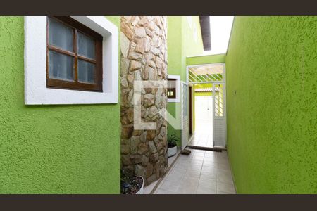 Casa à venda com 143m², 3 quartos e 4 vagas Casa à venda com 143m², 3 quartos e 4 vagasCorredor