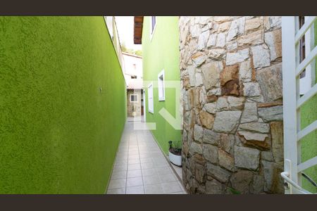 Casa à venda com 143m², 3 quartos e 4 vagas Casa à venda com 143m², 3 quartos e 4 vagasCorredor