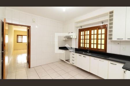 Casa à venda com 143m², 3 quartos e 4 vagas Casa à venda com 143m², 3 quartos e 4 vagasCozinha