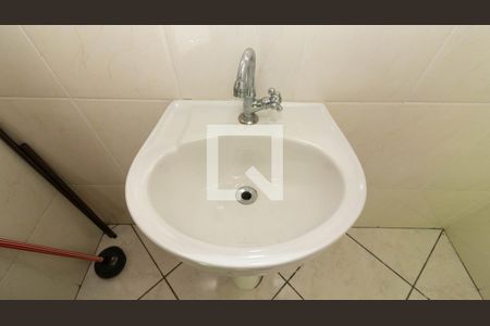 Casa à venda com 143m², 3 quartos e 4 vagas Casa à venda com 143m², 3 quartos e 4 vagasLavabo