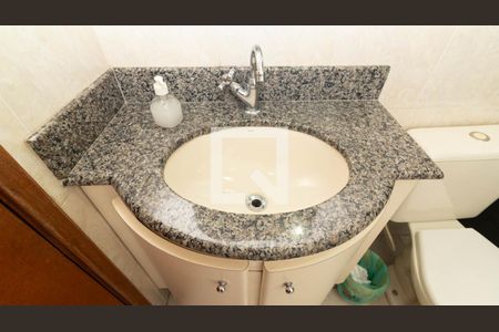 Casa à venda com 143m², 3 quartos e 4 vagas Casa à venda com 143m², 3 quartos e 4 vagasBanheiro 2