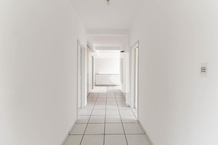 Casa para alugar com 150m², 5 quartos e sem vaga Casa para alugar com 150m², 5 quartos e sem vagaCorredor