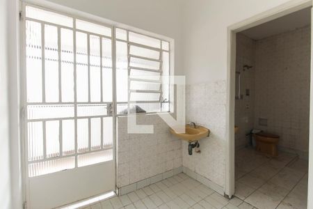 Casa para alugar com 150m², 5 quartos e sem vaga Casa para alugar com 150m², 5 quartos e sem vagaBanheiro